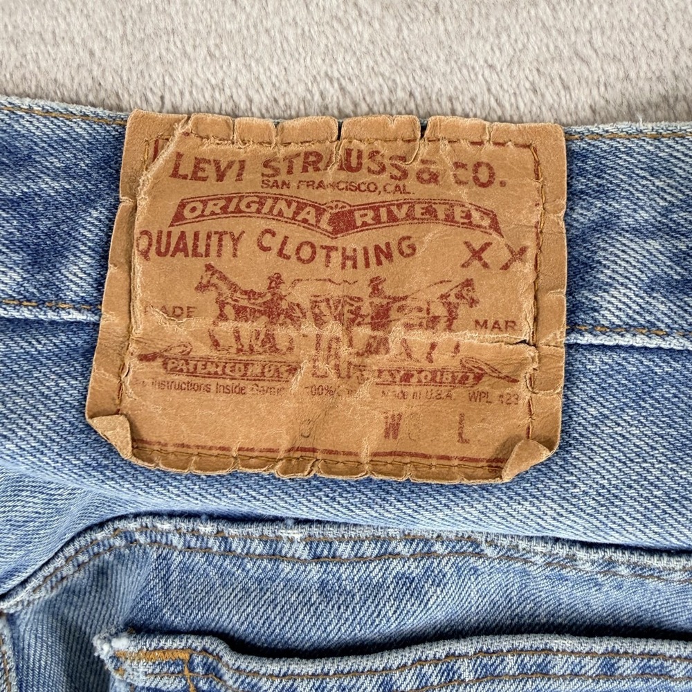 Vintage Levis 501 Jeans Men 31x33 (Tag 33x34) Blue Denim Button Fly Made in USA - Picture 3 of 13
